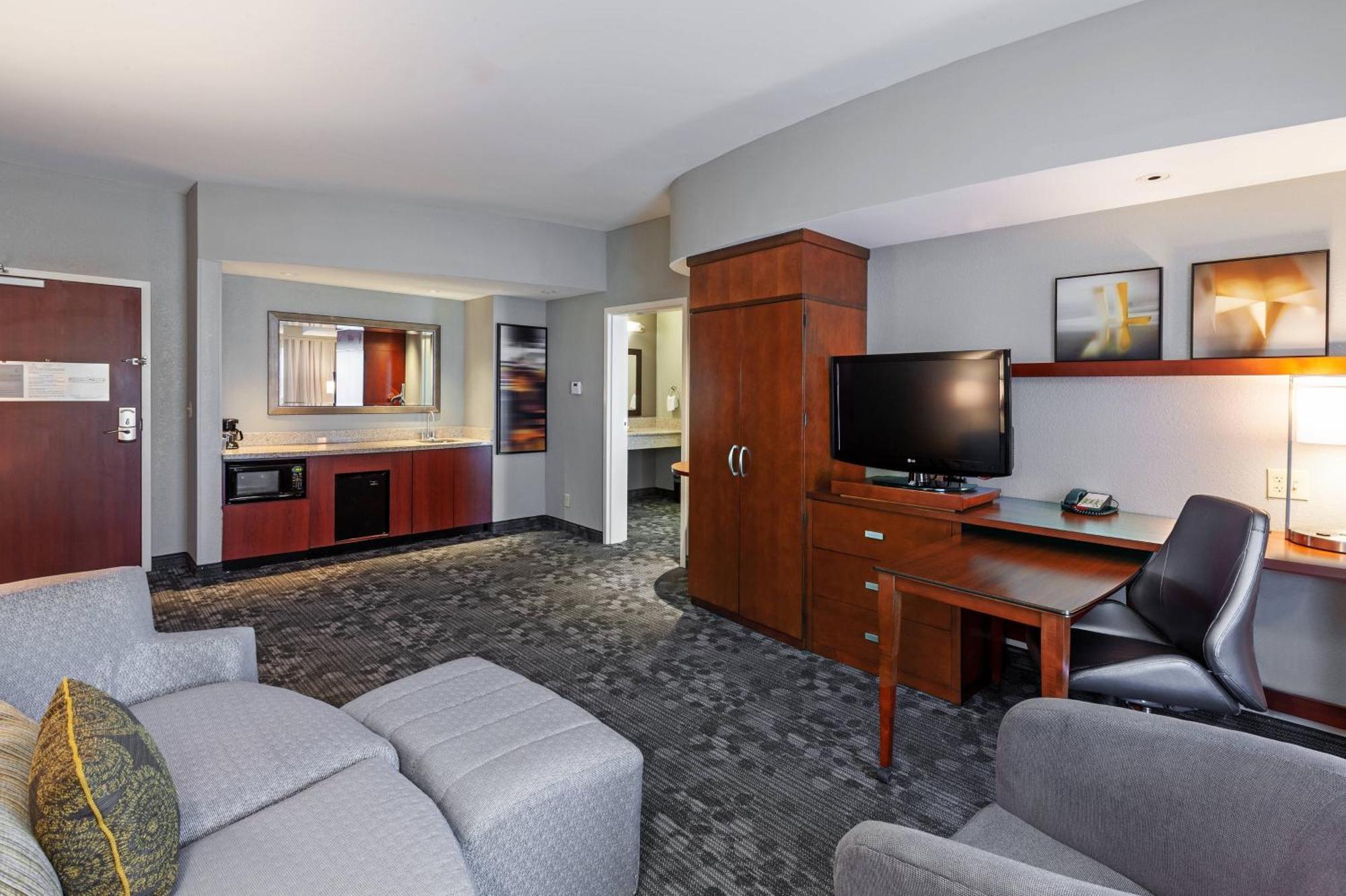 Hotel Courtyard By Marriott Tulsa Woodland Hills Zewnętrze zdjęcie